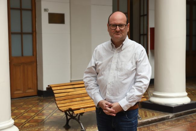 Robert Funk afirma que descoordinación u ocultamiento explican contradicciones del Gobierno por cable submarino