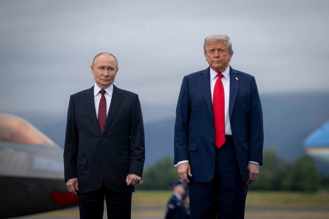 EEUU y Rusia acuerdan retomar diálogo militar tras expiración de pacto nuclear