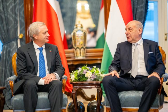 Kast valora modelo fronterizo de Hungría y defiende gira europea como mecanismo para “generar vínculos”