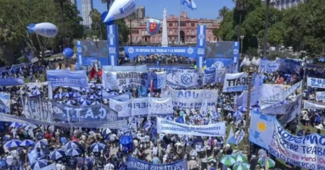 Gobierno argentino modificará pagos de licencias médicas en su reforma laboral tras ola de críticas