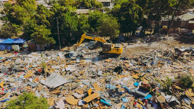 La Florida supera 50% de avance en retiro de escombros de la ex Toma Dignidad y proyecta cierre del proceso esta semana