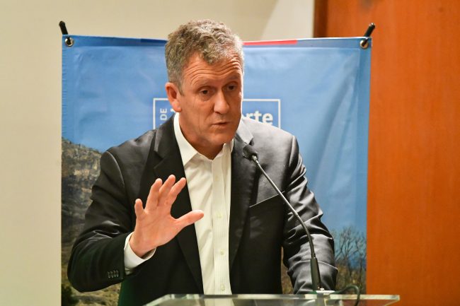 Muñoz reconoce que no informó sobre cable chino a De Grange en bilateral: "Lo había guardado"