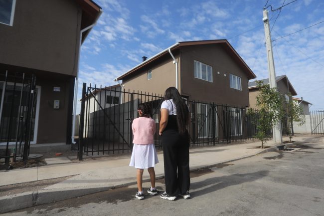 Gobierno anuncia eliminación temporal del IVA a viviendas para acelerar la venta del stock disponible