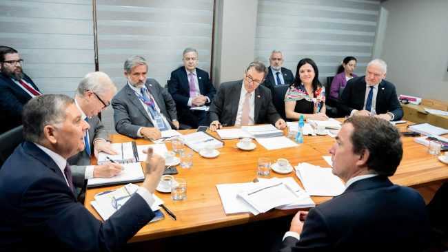 Kast activa comité exclusivo de seguridad antes de asumir y lo equipara al político