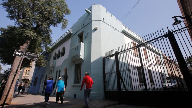 Casona del Barrio Yungay donde vivió Gabriel Boric sale a la venta por más de $830 millones