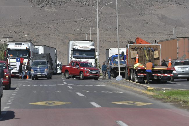 Camioneros advierten “consecuencias” si se concretan nuevas alzas en combustibles