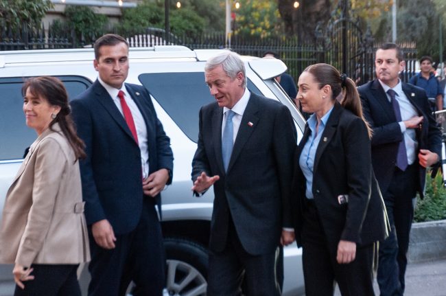 Presidente Kast respalda a ministra de Seguridad en medio de controversia por remoción de Peña de la PDI