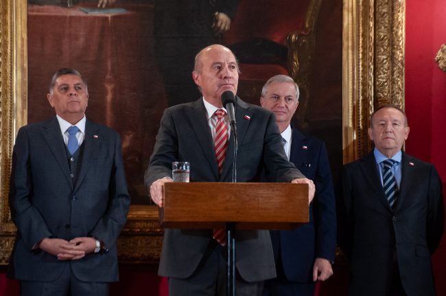 Ministro Quiroz defiende megarreforma para impulsar inversión y enfrentar bajo crecimiento en Chile