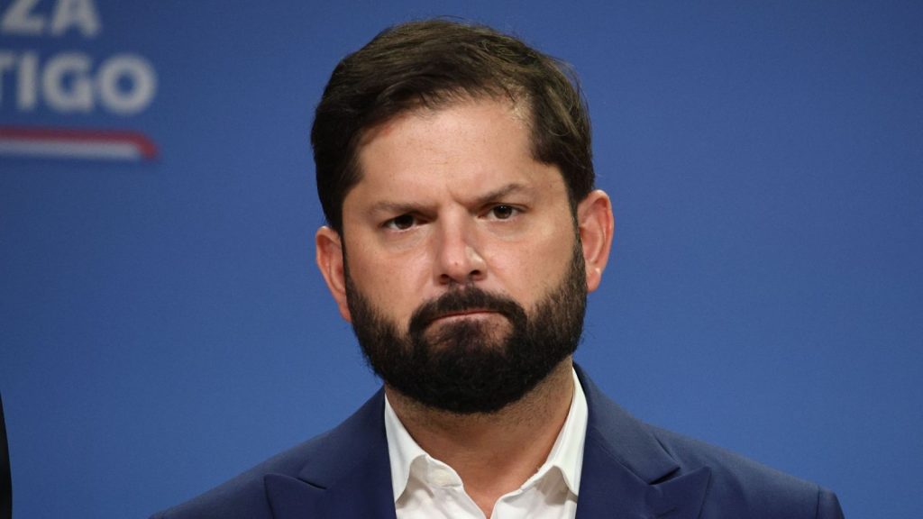 Exdirector de SLEP Atacama acusa a Boric por injurias: Corte revisa solicitud de desafuero contra el expresidente