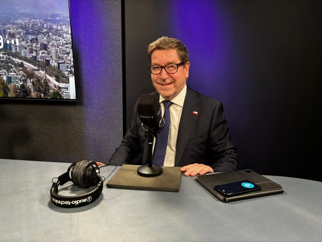 Ministro Mas por críticas de la oposición a megareforma: 