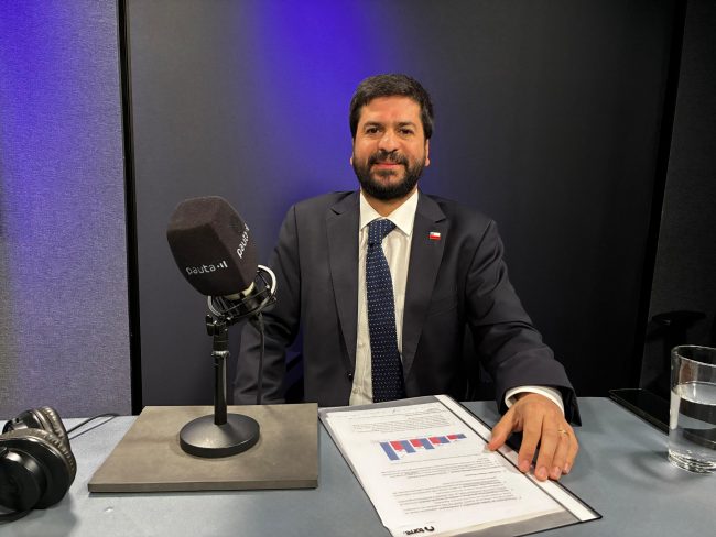 Subsecretario Fernández: “El año pasado sí hubo afectación de beneficios sociales” y atribuye impacto a recortes del gobierno de Boric en 2025