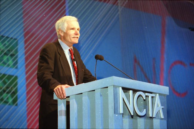 Muere Ted Turner, el pionero que instaló las noticias en tiempo real
