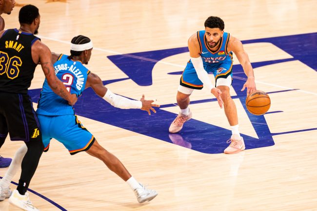 Oklahoma City Thunder barre con los Lakers en la NBA