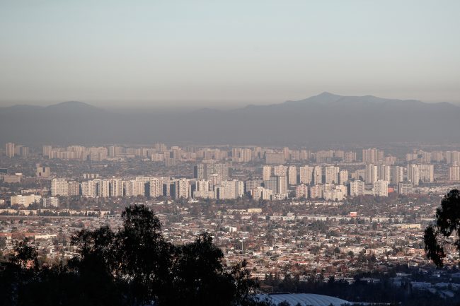Preemergencia ambiental en Santiago: decretan restricción vehicular y prohíben uso de calefactores a leña este lunes 25 de mayo