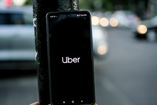 Uber activa en Chile opción exclusiva para mujeres y apuesta por aumentar conductoras en la app