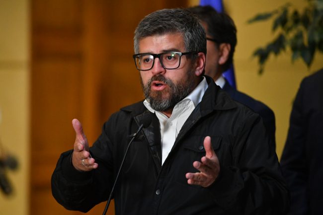 Oposición concentra ofensiva en paquete de 10 indicaciones para modificar megarreforma del Gobierno