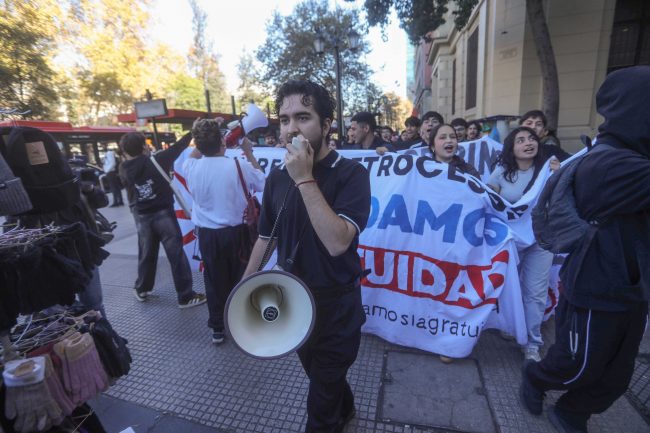 Confech anuncia paralización nacional estudiantil y  protesta tras Cuenta Pública de PresidenteKast