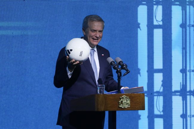 Presidente Kast aclara que la cifra de 300 mil expulsiones era "una metáfora"