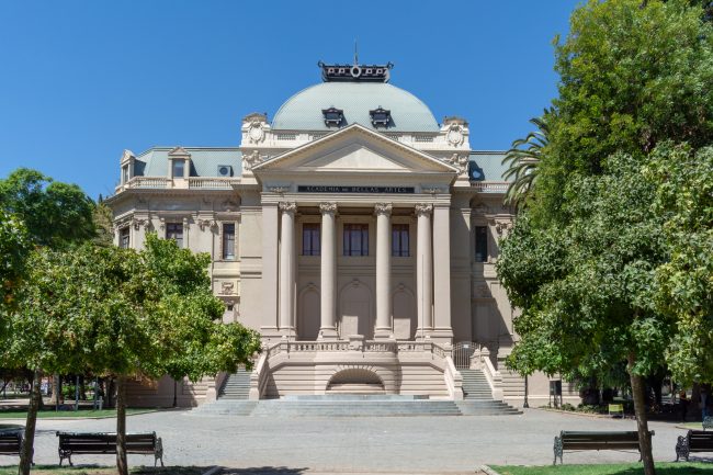 Investigan robo de pieza artística desde el MAC durante horario de funcionamiento del museo
