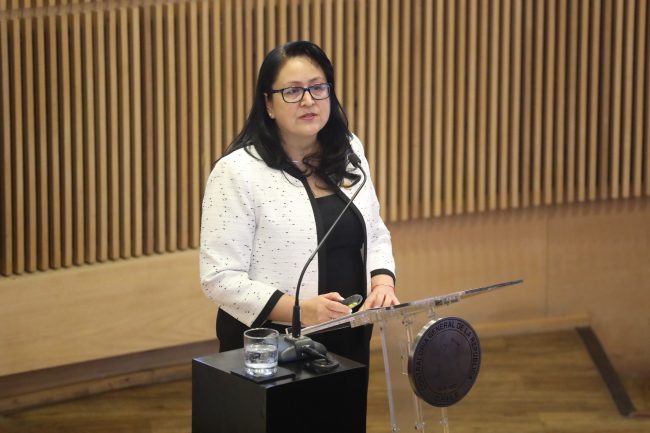 Contraloría detecta graves fallas del Estado en reunificación familiar y ordena sumarios a Migraciones, PDI y Subsecretaría de la Niñez