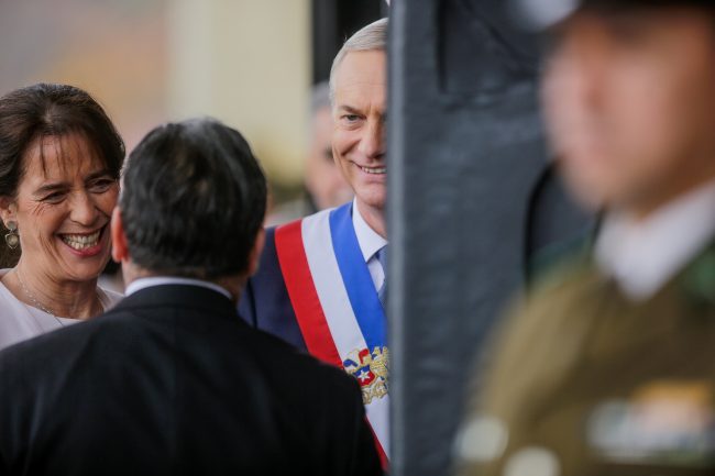 ¿Por qué existen las comisiones de Reja y de Pórtico? La tradición republicana que recibe al Presidente en el Congreso