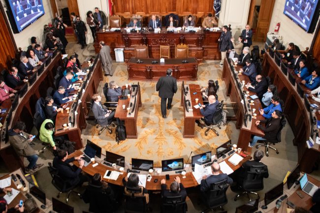 Cadem: 83% respalda levantar el secreto bancario y el crimen organizado se consolida como la principal preocupación de seguridad