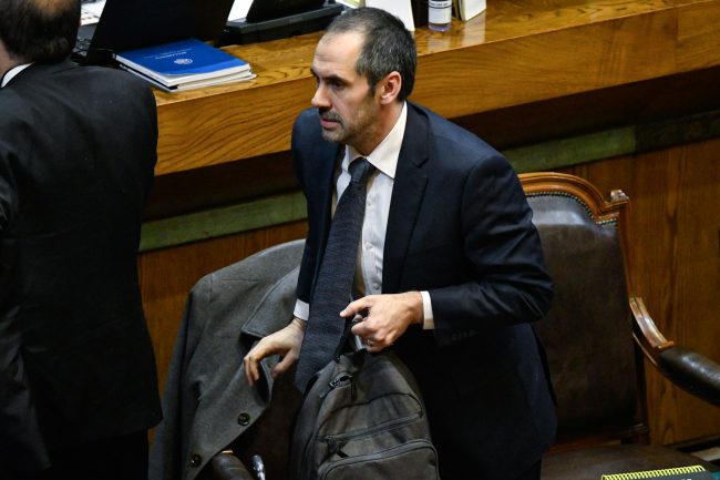 Senado comienza a votar la acusación constitucional contra Nicolás Grau en una sesión clave para el exministro
