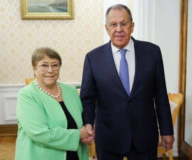 Bachelet refuerza candidatura a la ONU en Rusia y suma agenda ambiental en Turquía