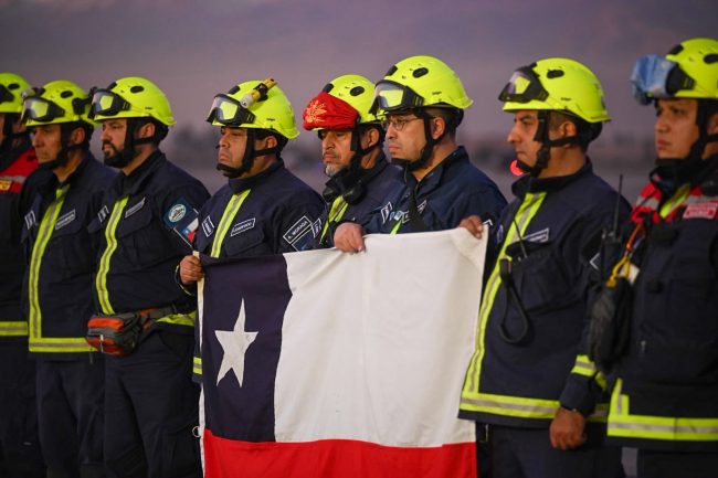 Chile ya está en Venezuela: primer contingente de rescatistas inició misión tras devastadores terremotos
