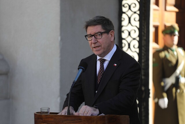 Biministro Mas responsabiliza a gobierno de Boric por Imacec: "Recibimos una economía estancada"
