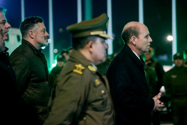 Ataque a carabineros en Lo Espejo: Gobierno anuncia querella mientras continúa intensa búsqueda del autor