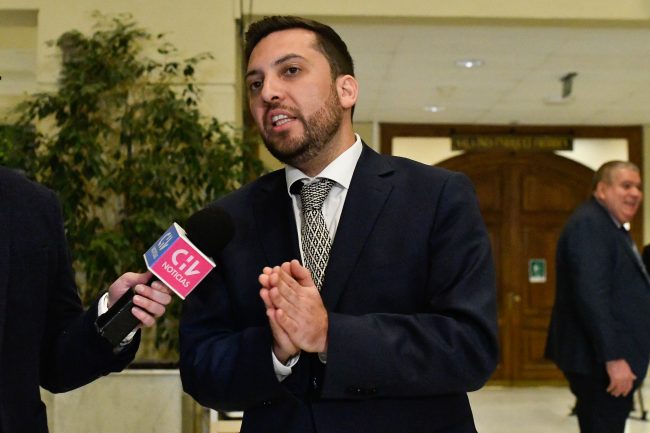 Diputado Soto tras quiebre con Quiroz por megarreforma: "Hubo torpeza de su parte, pero además creo que actuó de mala fe"
