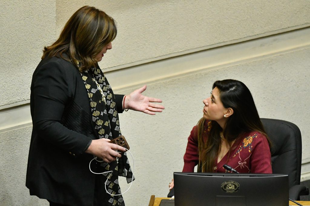 La crisis que enfrenta al PS: el trasfondo de la disputa entre Vodanovic y Cicardini