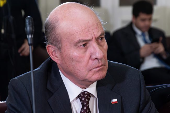 Quiroz descarta negociar una rebaja al impuesto de los combustibles y confía en sumar apoyos para la megareforma