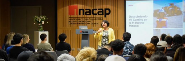 Directora de Minería de INACAP por la IA: "No es que la máquina venga a reemplazar, es que tengo que saber cómo usarla para poder ser competente"