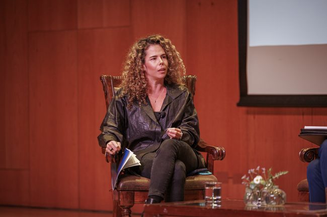 Paulina Patiño, directora del programa Parceros de Medellín, afirma que Chile va por el camino correcto para enfrentar el crimen organizado