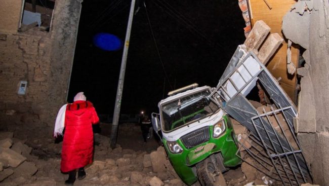 Sismo en Perú deja al menos cinco muertos: continúan las labores de rescate y crece la preocupación por viviendas de adobe