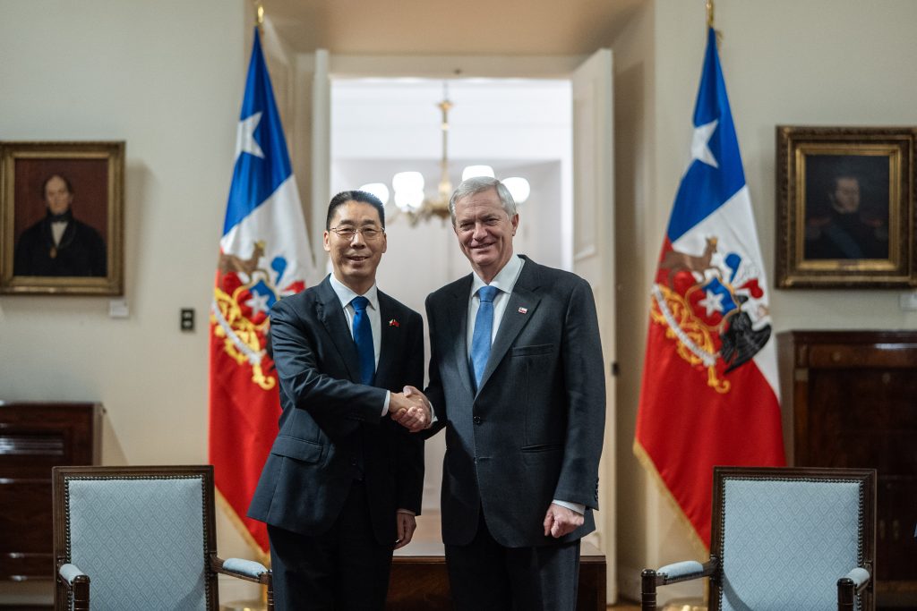 Presidente Kast se reúne con embajador de China y prepara agenda para su participación en la cumbre APEC 2026