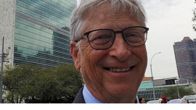 Bill Gates alerta por el impacto de la IA en el empleo y propone reservar trabajos exclusivamente para humanos