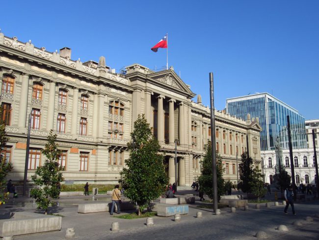 Cadem: Mala evaluación del Poder Judicial llega a 75% y solo 10% cree que asegura igualdad ante la ley
