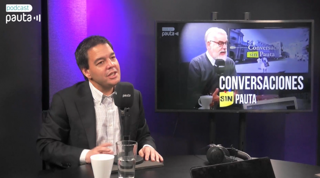José Tomás Santa María: Las amenazas para el periodismo de calidad