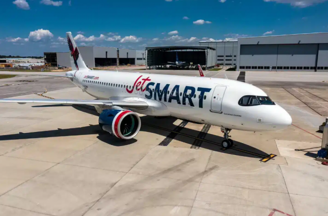 Sermig embarga cuentas corrientes de JetSmart por multas migratorias por ingresos de pasajeros sin documentación necesaria