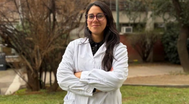 Quién es Paula Núñez, la científica chilena que ganó la beca Marie Curie para investigar nuevos antibióticos en Europa
