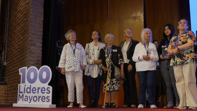 100 Líderes Mayores 2026 cierra convocatoria con casi 4.500 postulaciones en Chile