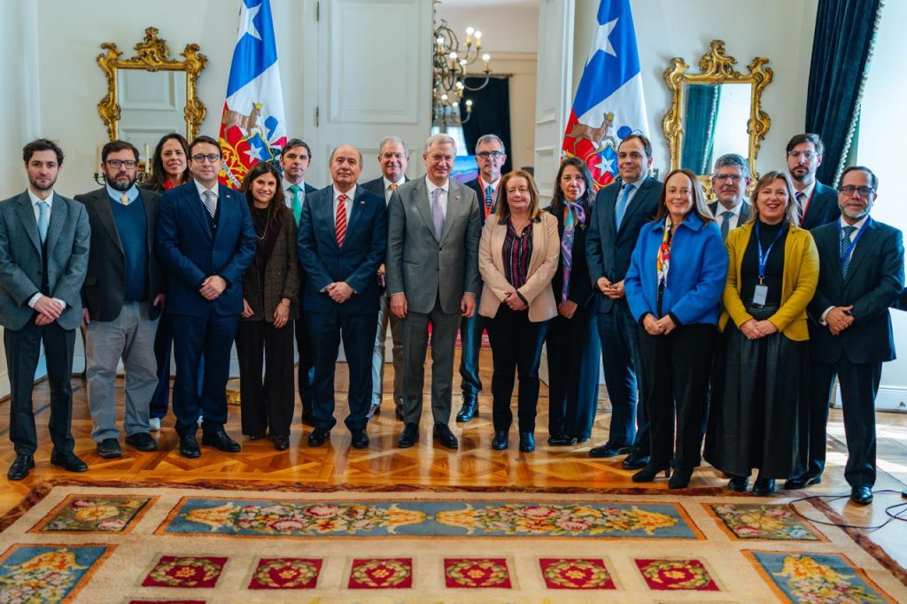 Cómo funcionará la comisión que busca reformar el empleo público y quiénes son sus 12 integrantes