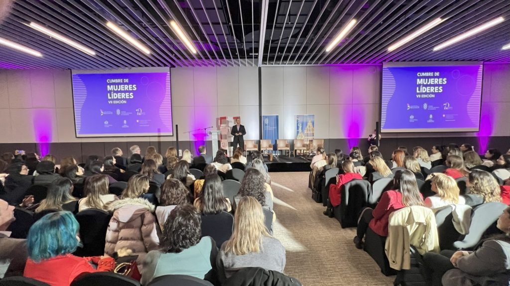 VIII Cumbre de Mujeres Líderes abordará los desafíos del liderazgo femenino ante el burnout, los cuidados y la IA