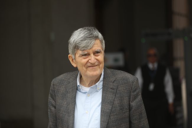 Muere Camilo Escalona, histórico líder del socialismo chileno y figura clave de la transición