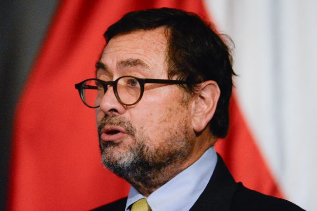 Pérez Mackenna llega al Congreso para su interpelación en medio de la controversia por los dichos de Barros sobre Malvinas