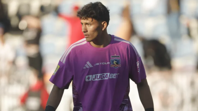 Con solo un partido en el 2026: Villanueva será el arquero de Colo Colo en Copa Chile