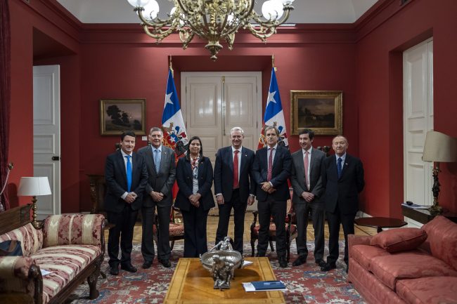 Kast aborda el empleo con los presidentes oficialistas y pide a sus ministros elaborar un plan de emergencia